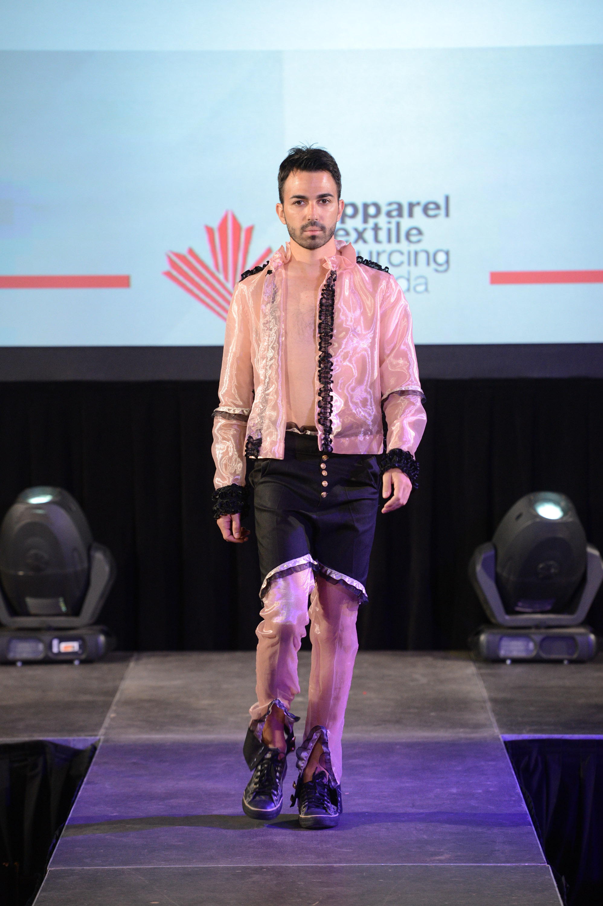 YYZ_2735.jpg IMG_Pre